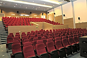 The interior of the cinema at Suceava.